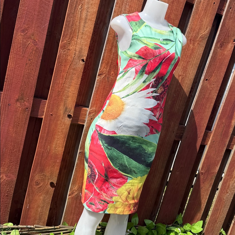 Floral Sleeveless Dress Size M - Picture 2 of 7